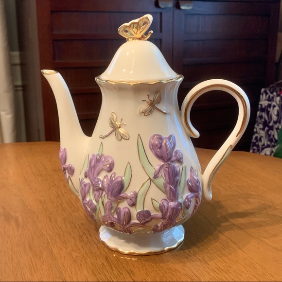 Lenox The Springtime Splendor Teapot